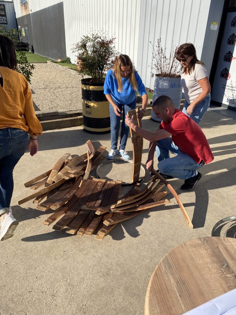 Construction de tonneaux : olympiade beaujolaise