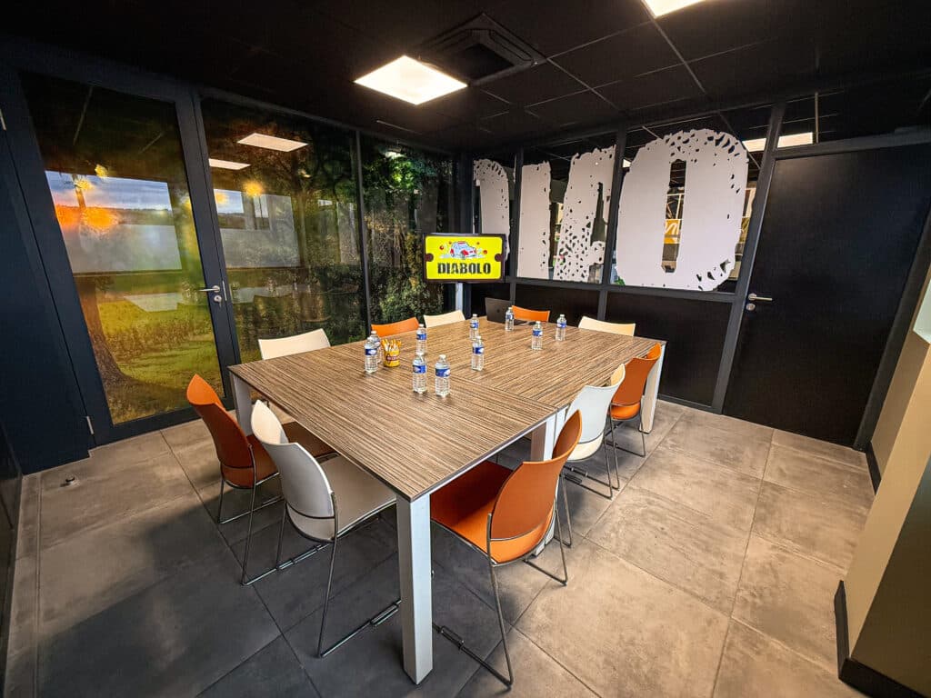 salle de réunion établi